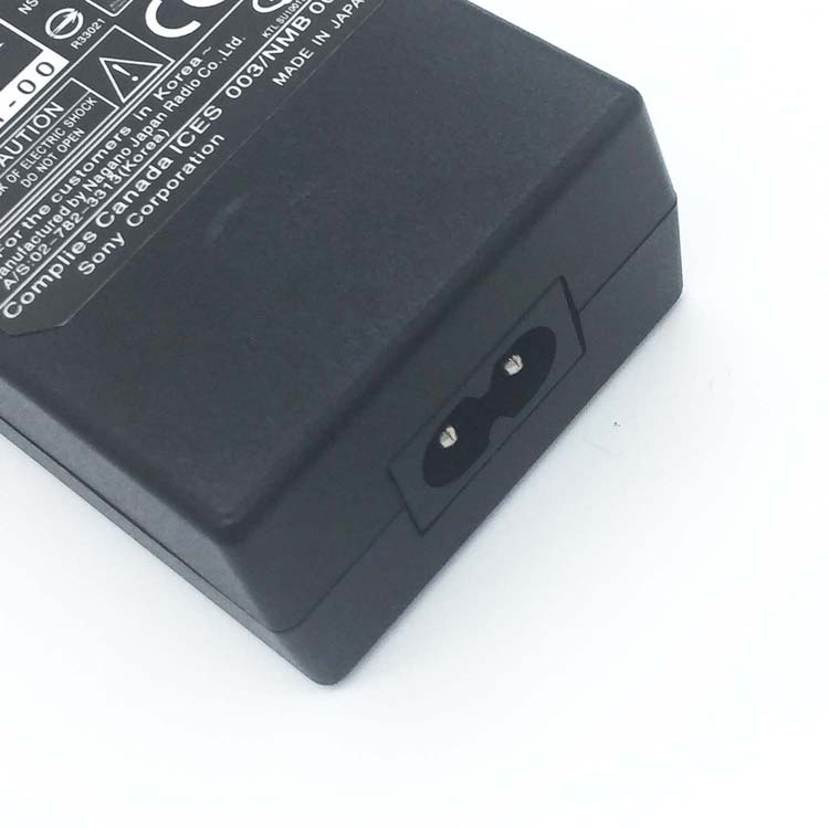 Sony EVI-D100P Caricabatterie / Alimentatore